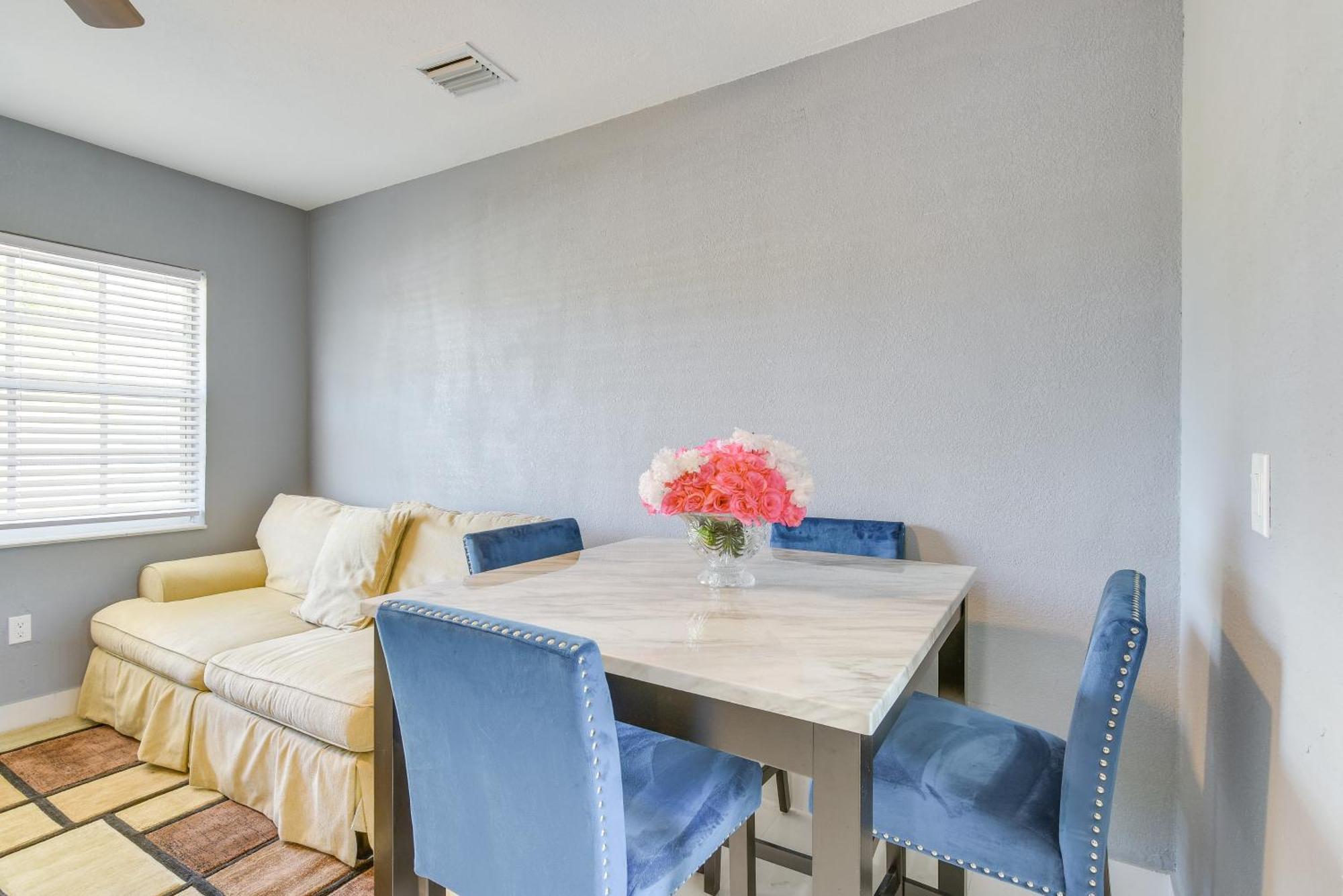 Apartment 7 Mi To Surfside Pet-friendly Unit In *