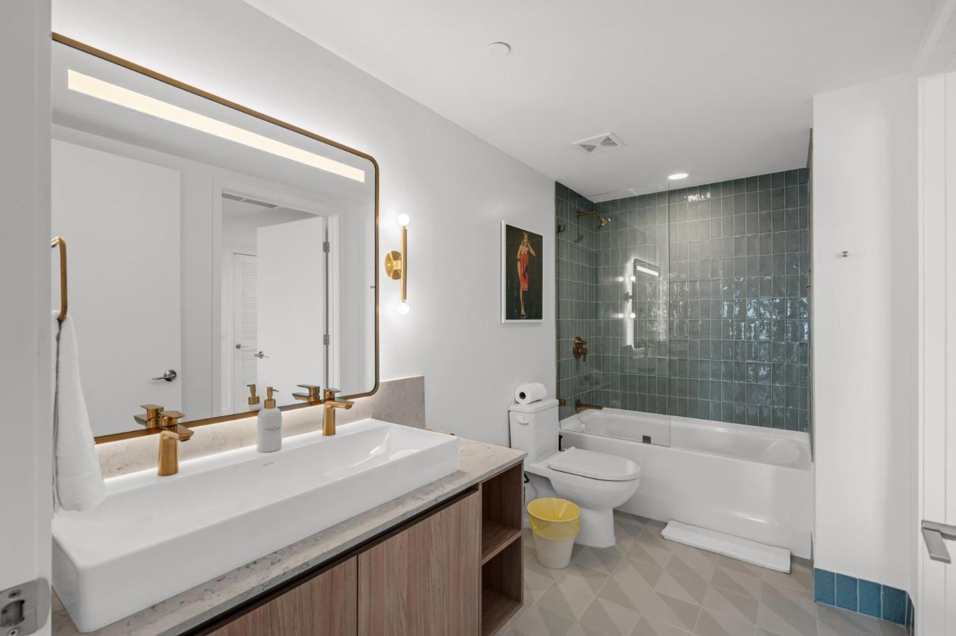 Stunning 1br With Breathtaking Views On The 50th Floor *