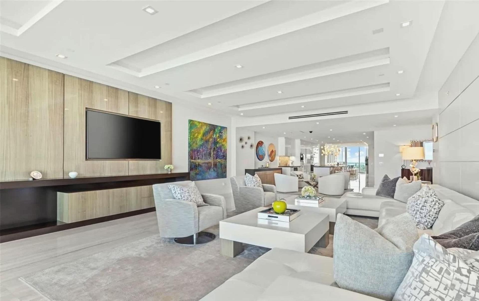 Luxury Coastal Living 3 Bedroom Unit
