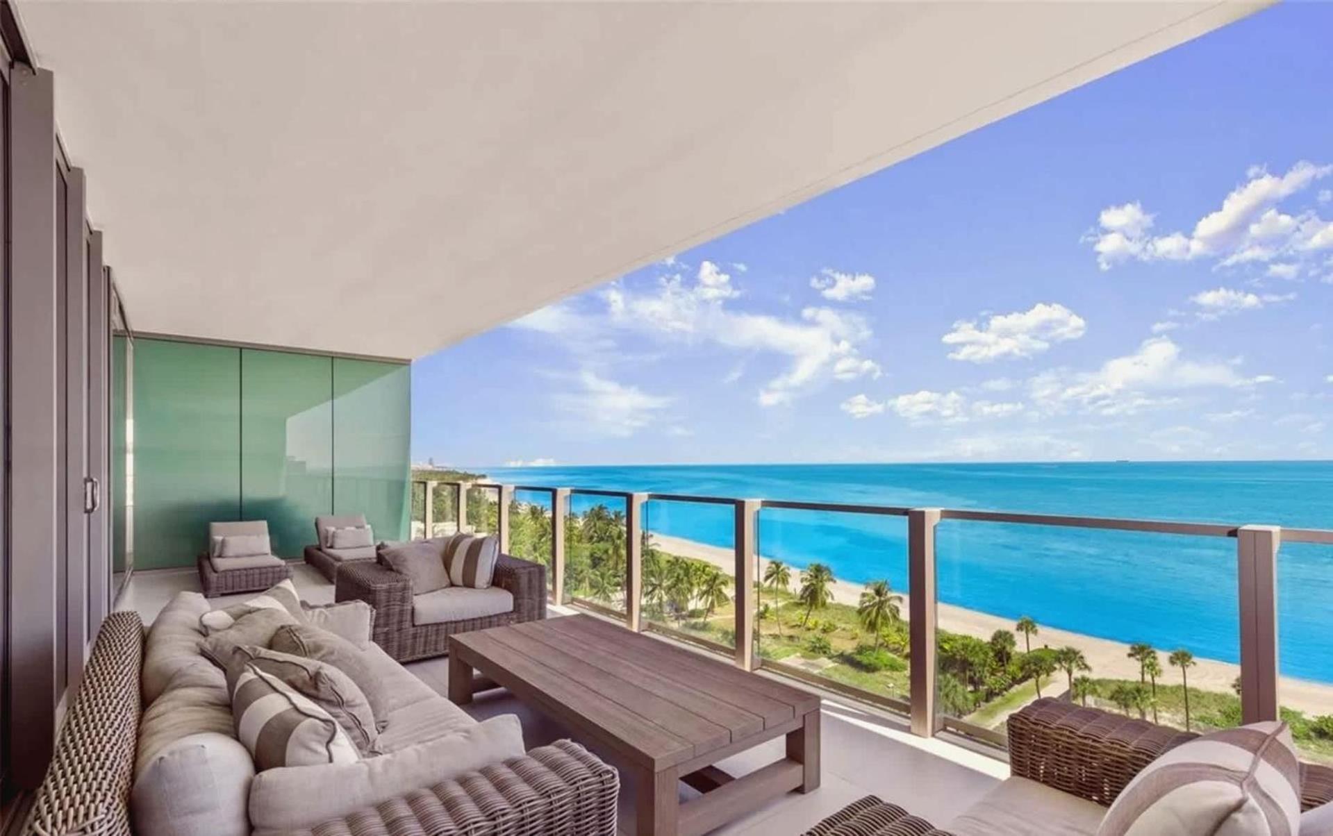 Luxury Coastal Living 3 Bedroom Unit Apartment
