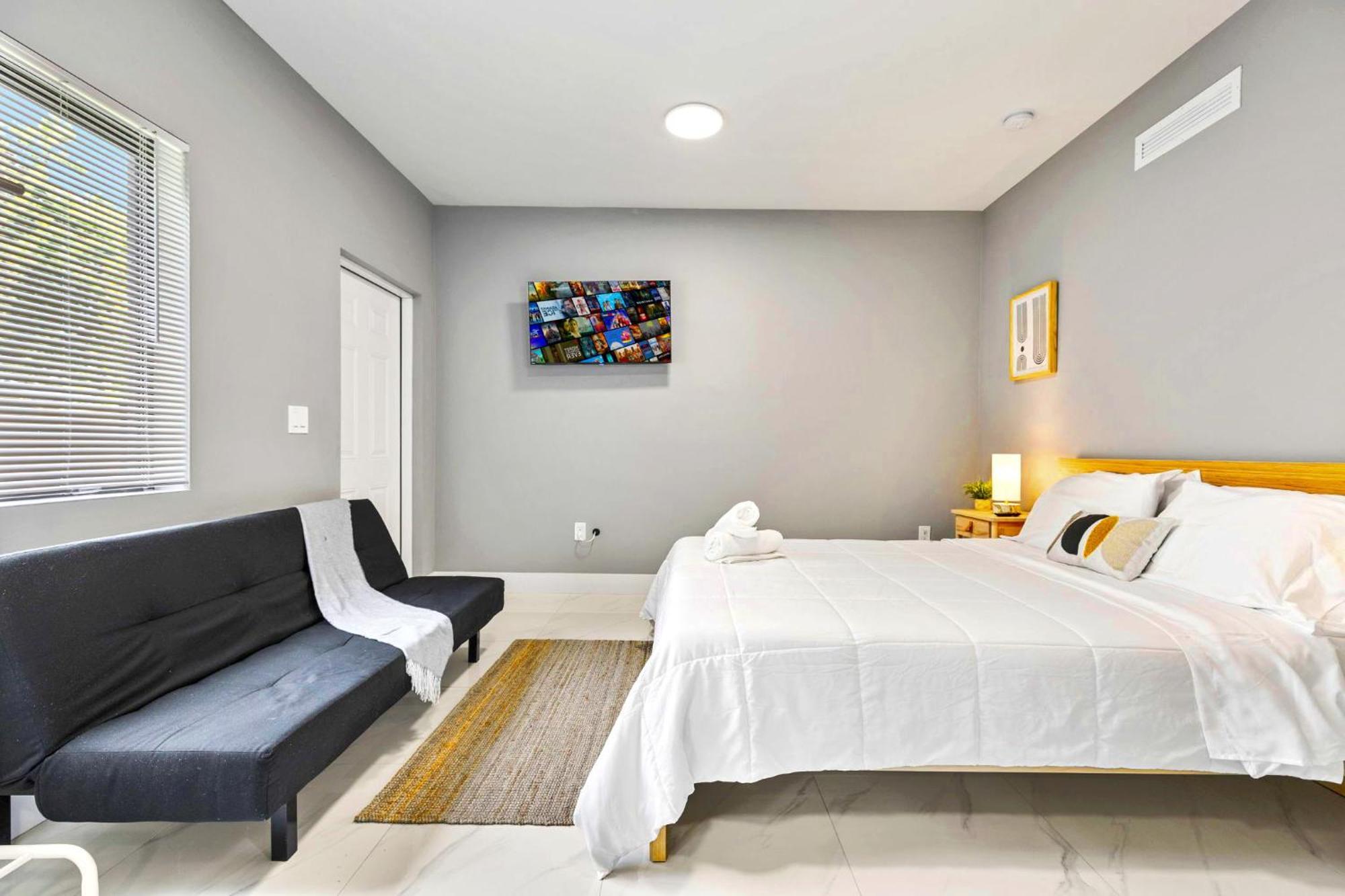 Spacious W Parking Free * Miami