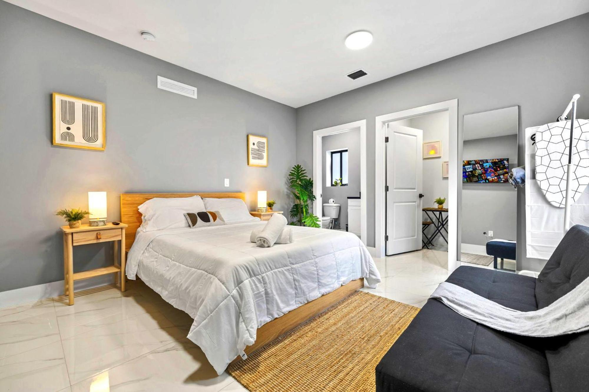 Spacious W Parking Free * Miami