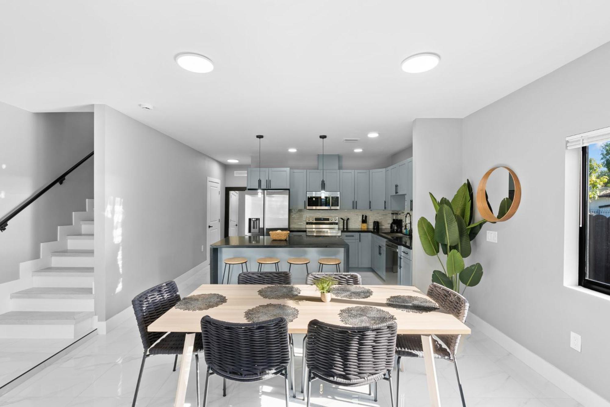 Spacious W Parking Free * Miami