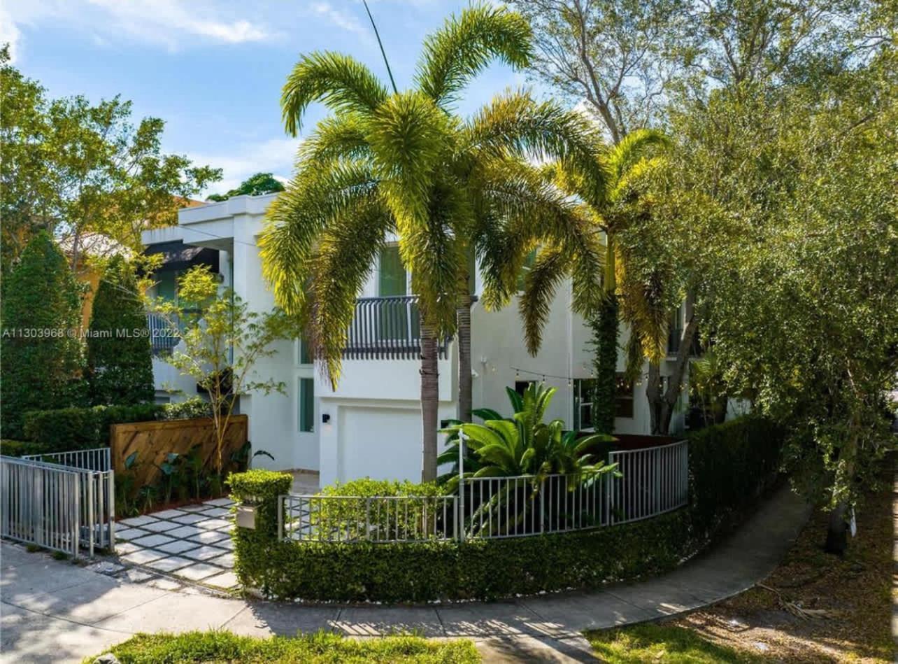 Grove Walk Manor 3br Oasis In The Grove Family Holiday home *