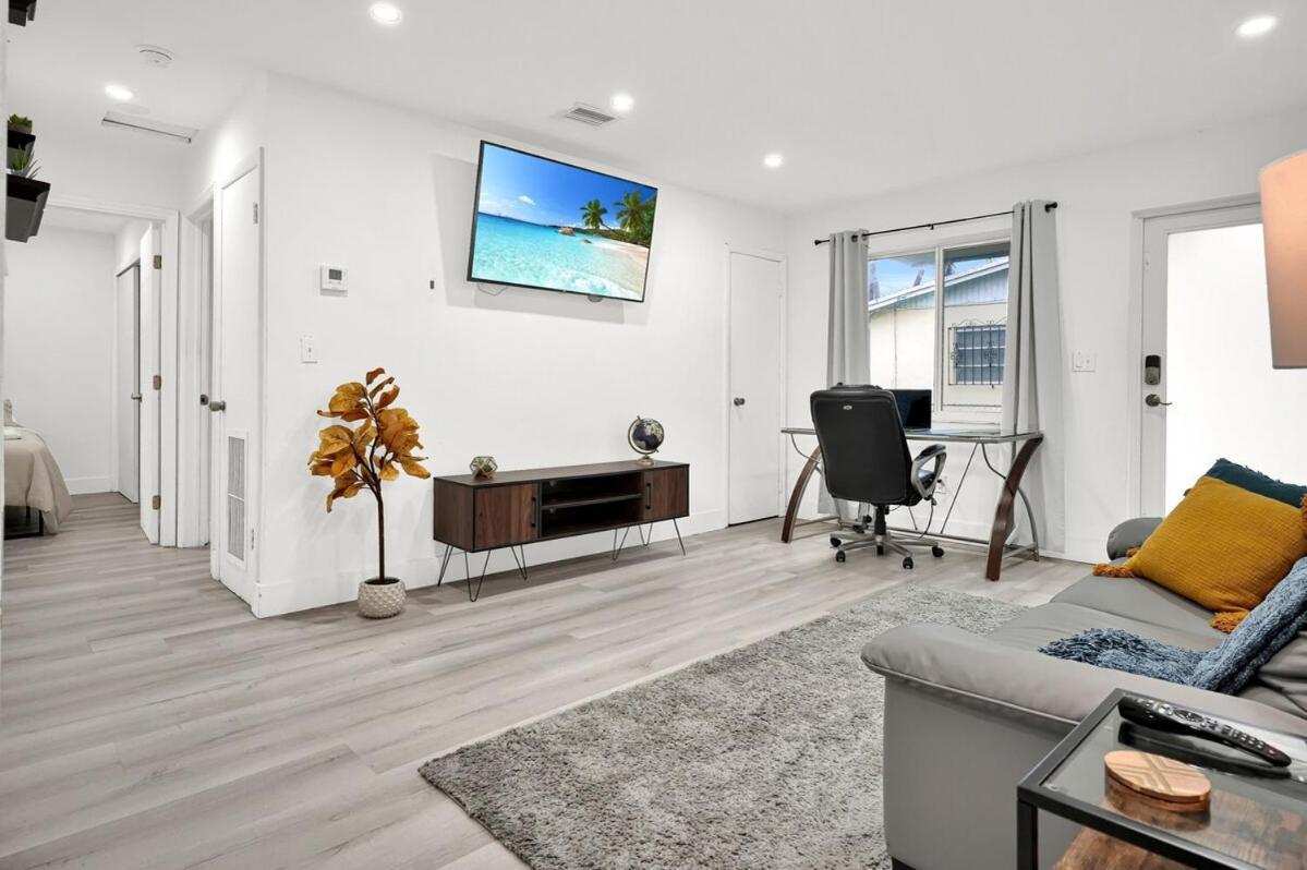 Holiday home Koze 2 Bedroom With King And Queen Beds, Near Everything Trendy Miami