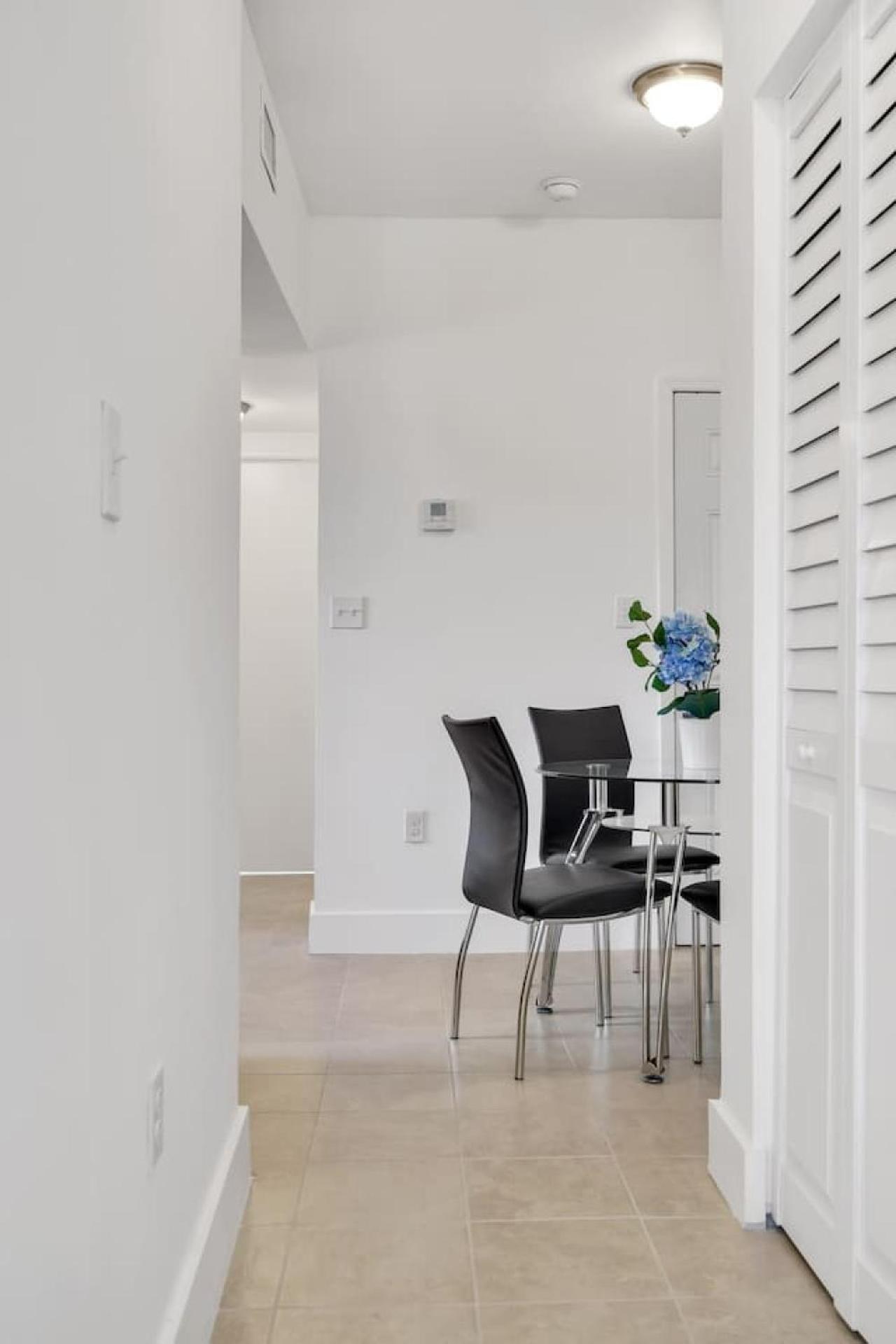 Apartment Magical 2 Bedroom 5 Mins To Brickell Area In Miami