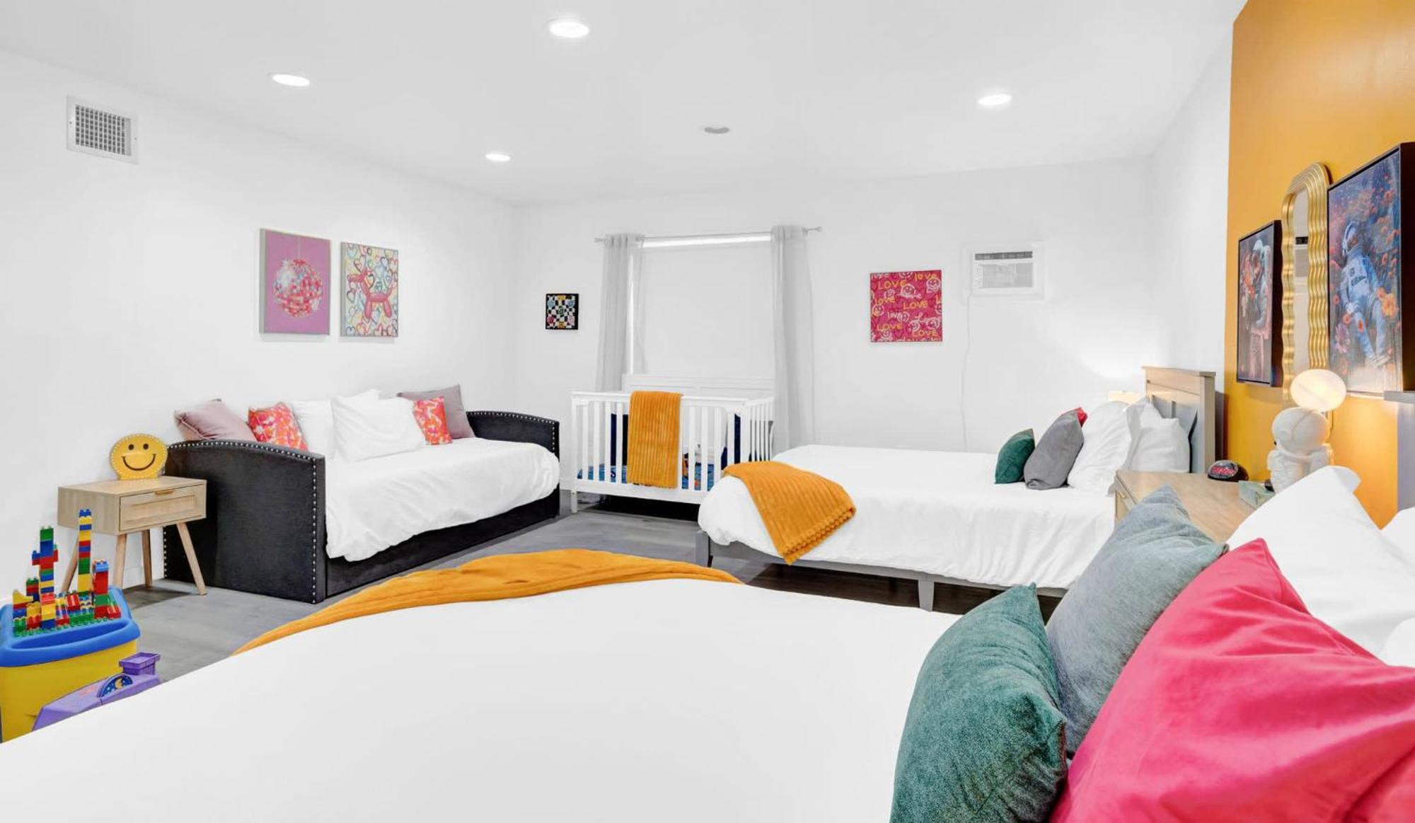 Luxury Lakefront Retreat Perfect For Family Fun Holiday home Miami