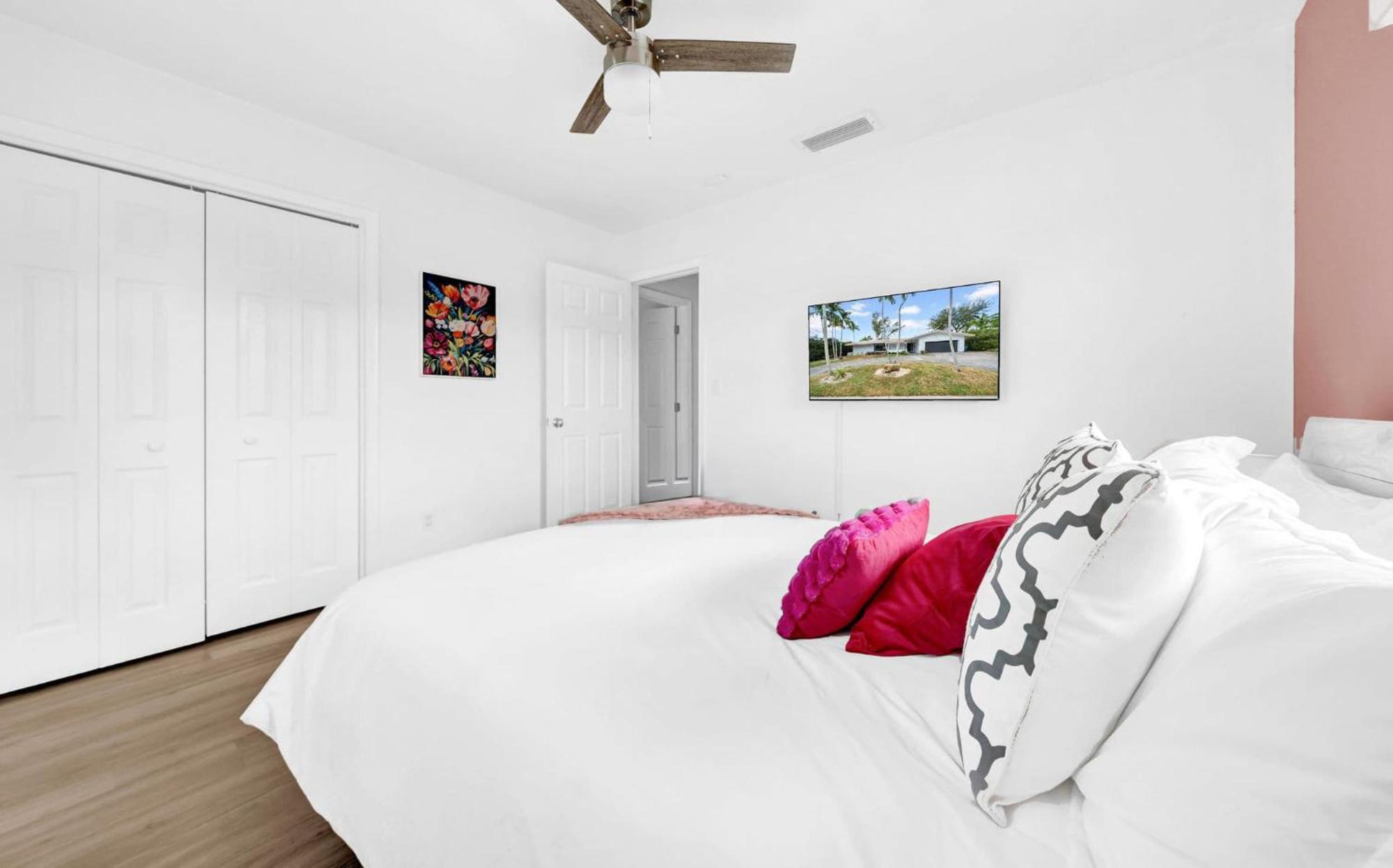 Luxury Lakefront Retreat Perfect For Family Fun Holiday home Miami