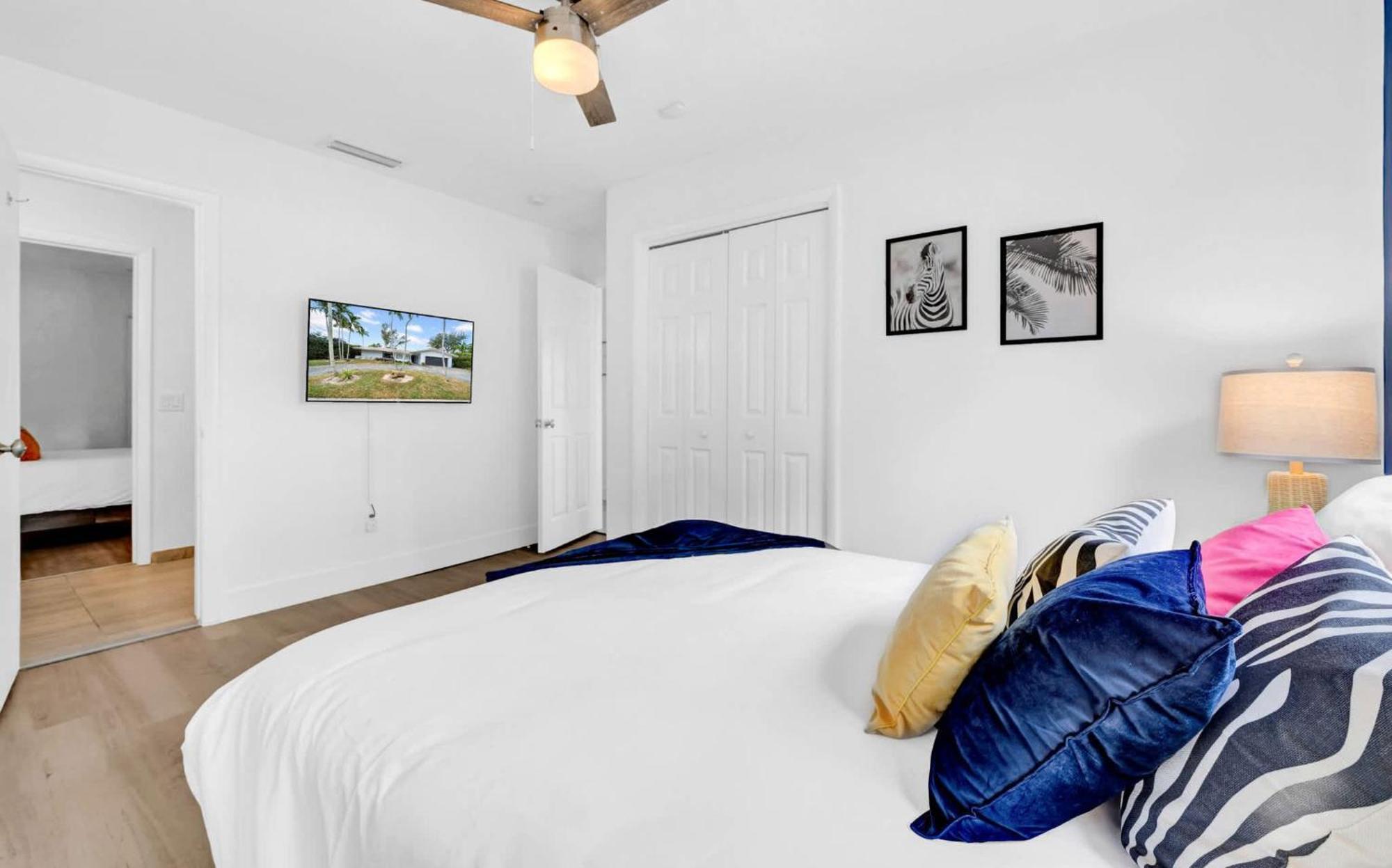 Luxury Lakefront Retreat Perfect For Family Fun * Miami