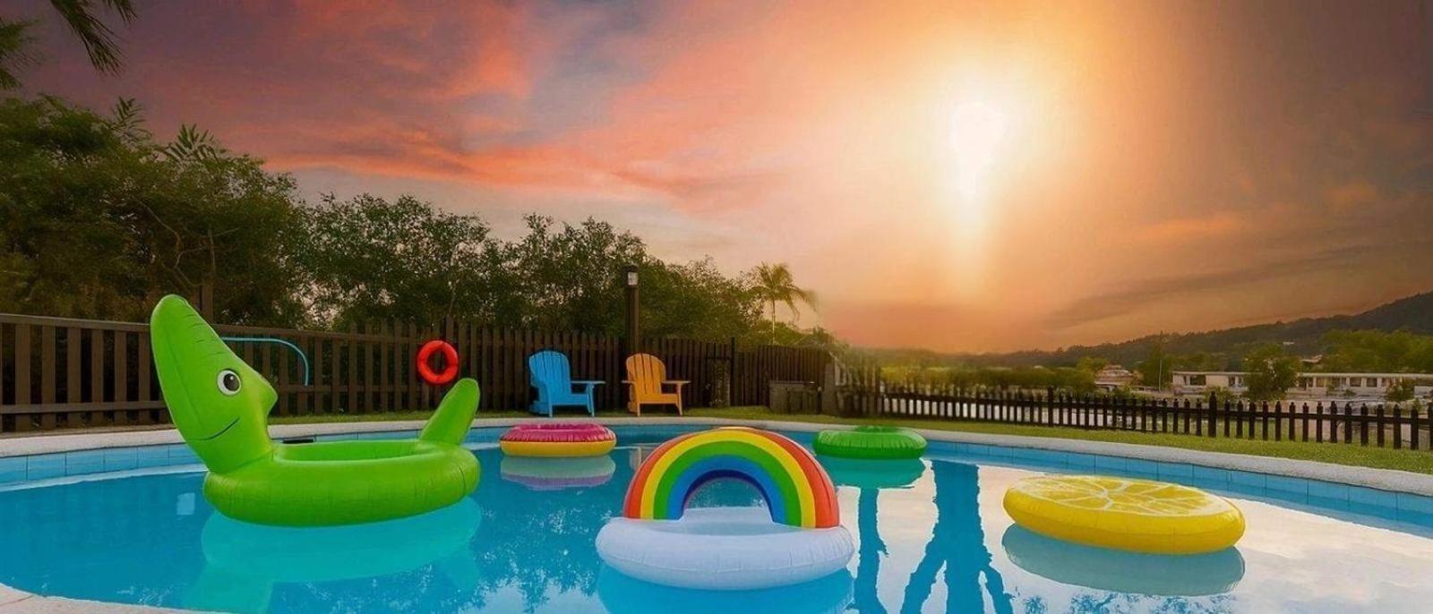Luxury Lakefront Retreat Perfect For Family Fun Holiday home