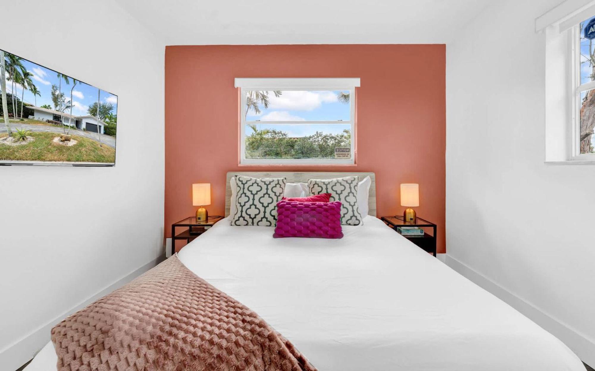 Luxury Lakefront Retreat Perfect For Family Fun Holiday home *