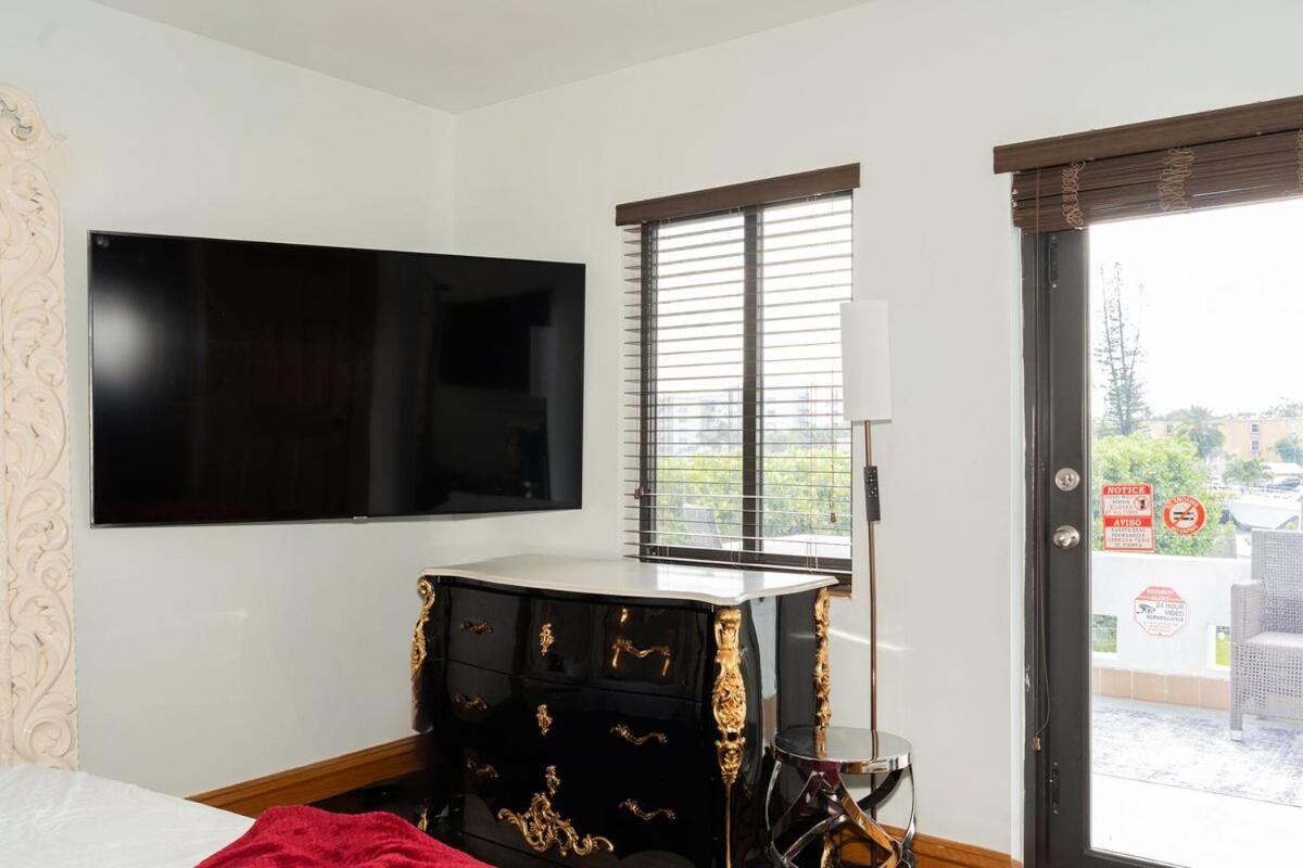 River Villa-pool, Hot Tub, Dock, Big Garden * Miami