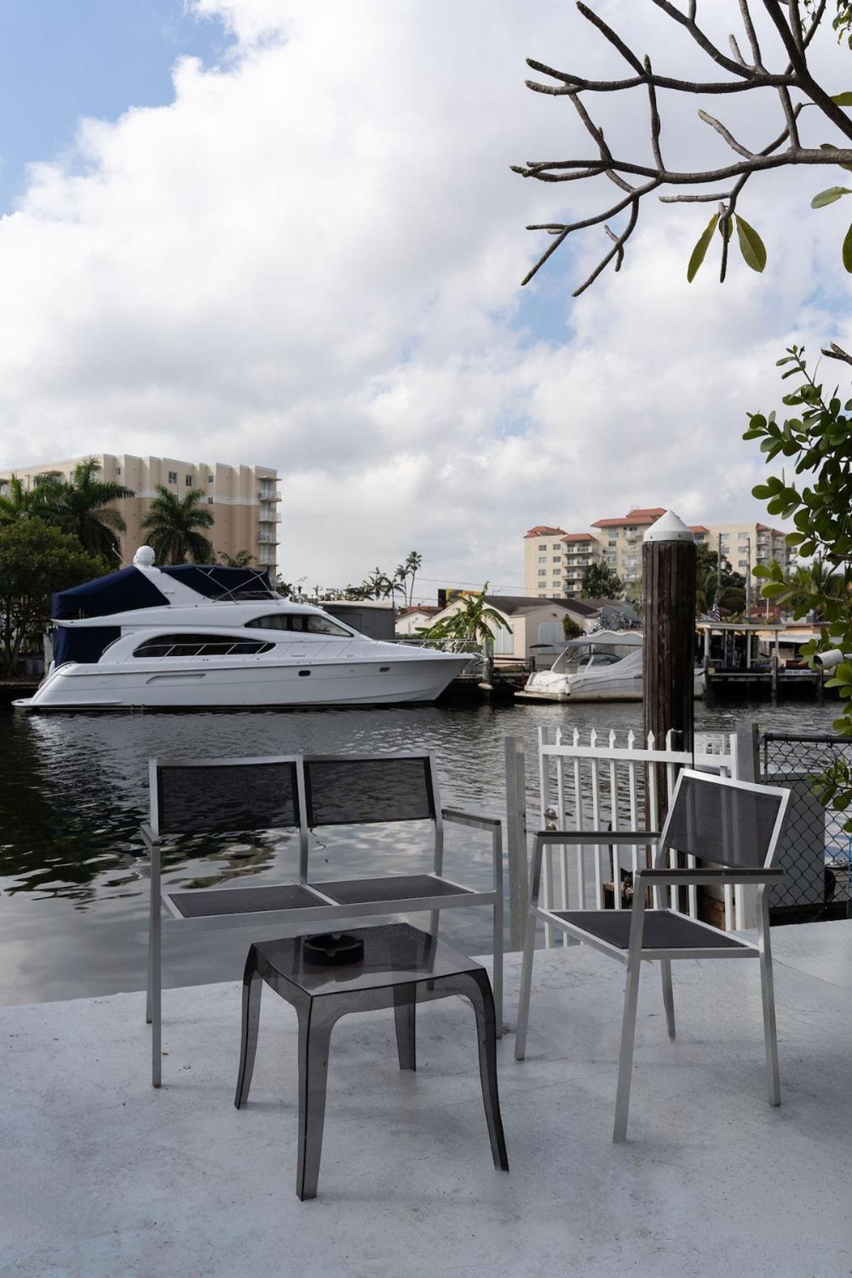 River Villa-pool, Hot Tub, Dock, Big Garden
