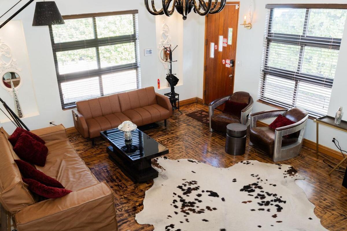 River Villa-pool, Hot Tub, Dock, Big Garden *