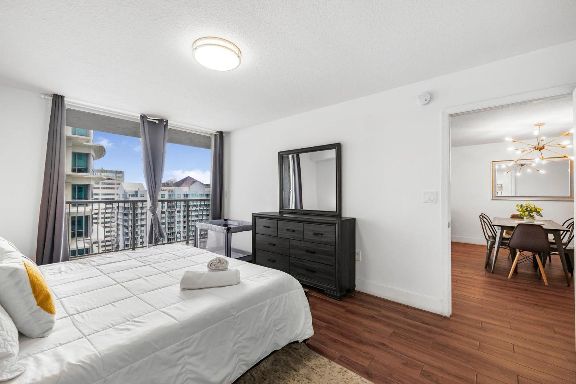 Exclusive 1br On 35th Floor Apartment