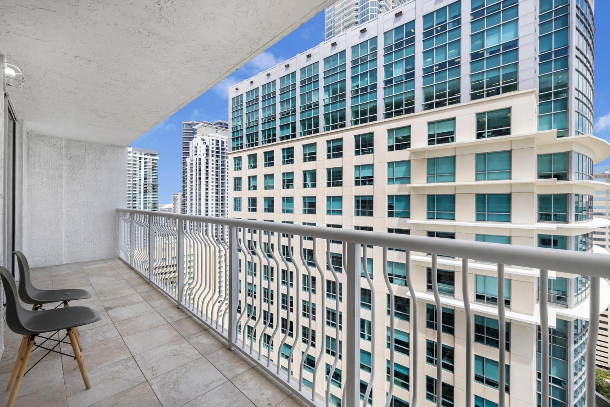 Apartment Exclusive 1br On 35th Floor *
