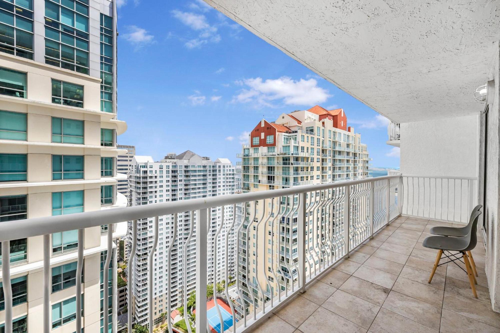 Exclusive 1br On 35th Floor Apartment *