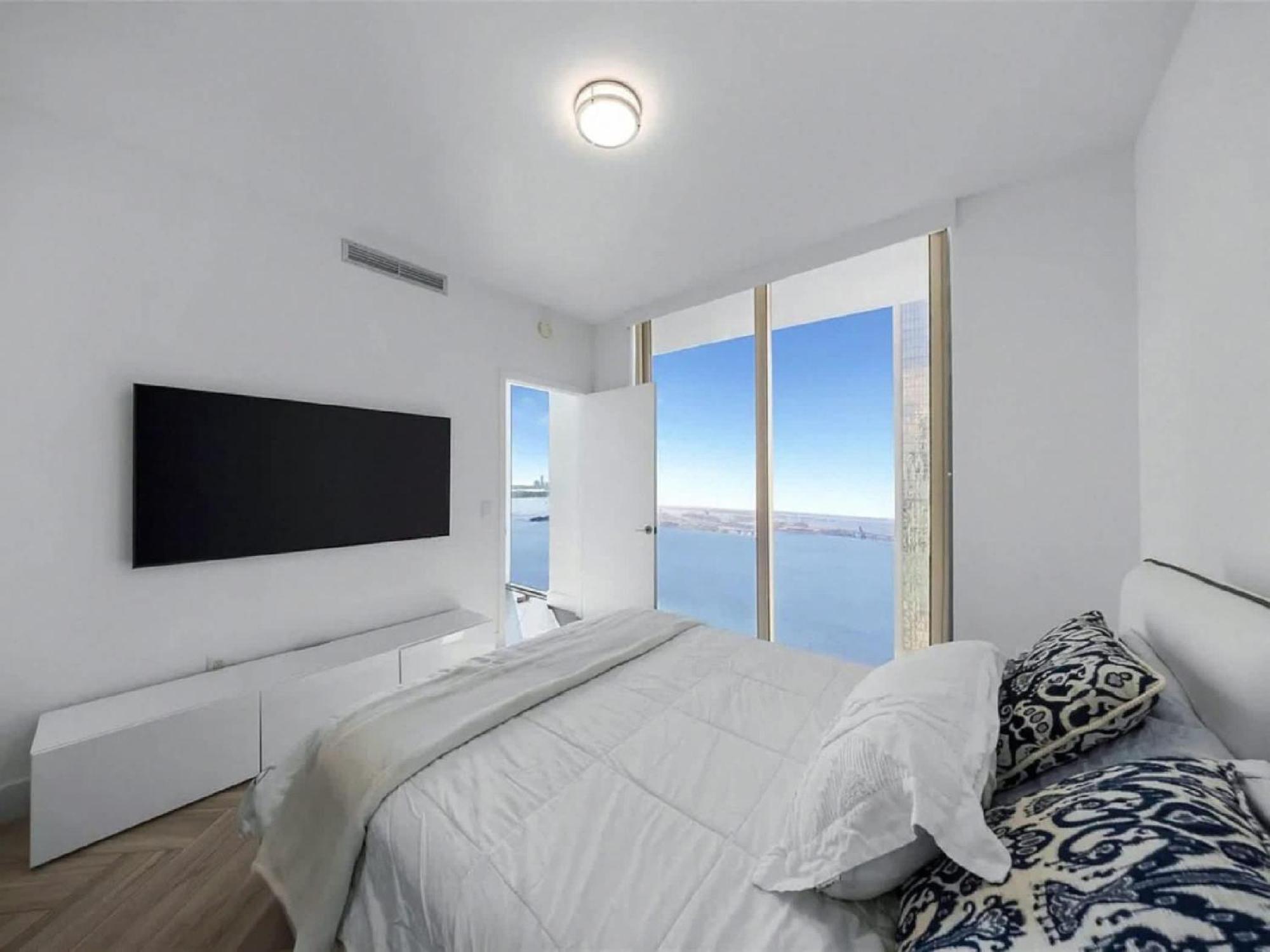 Apartment High-floor With Ocean Views In