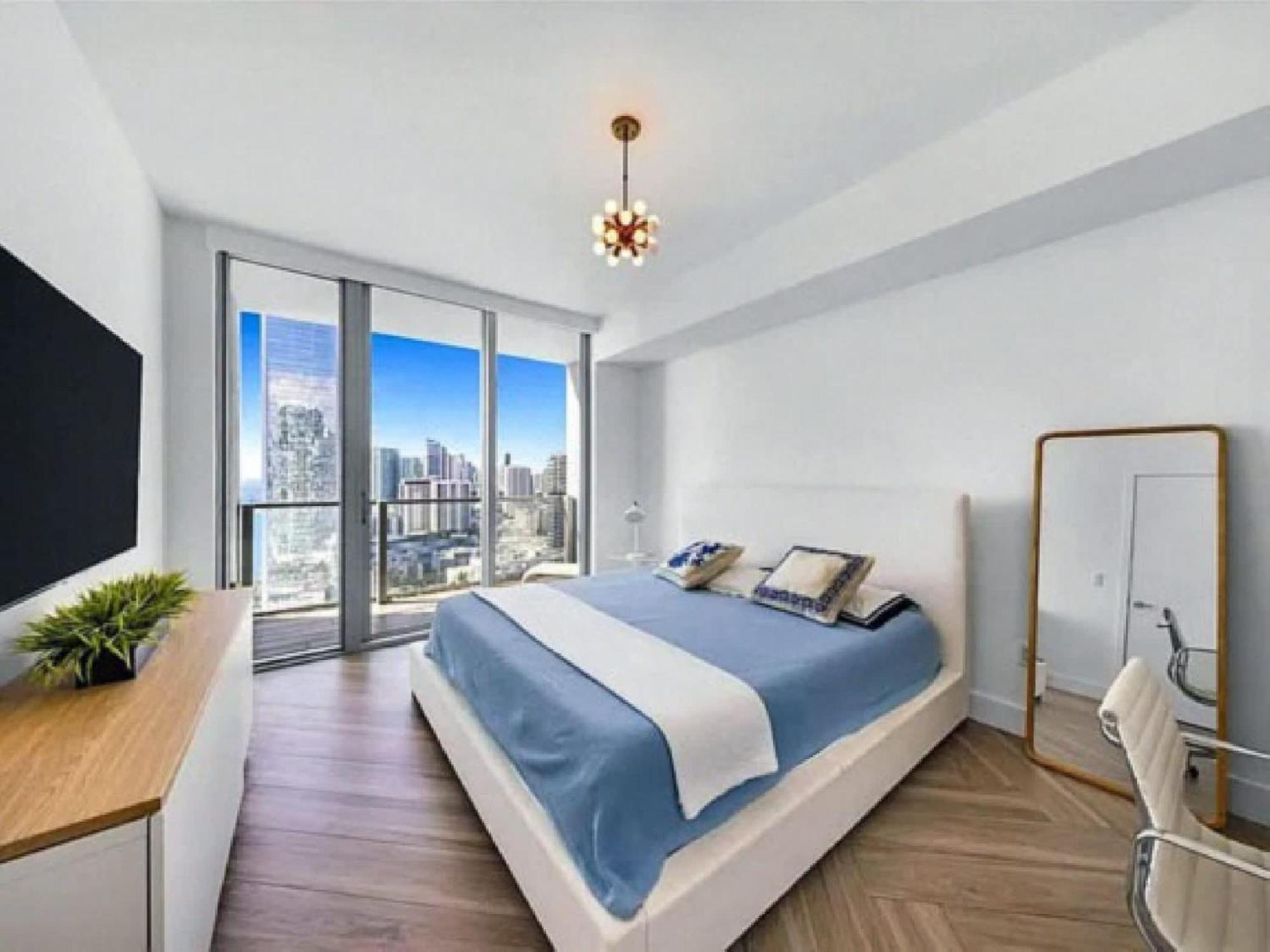 High-floor With Ocean Views In * Miami