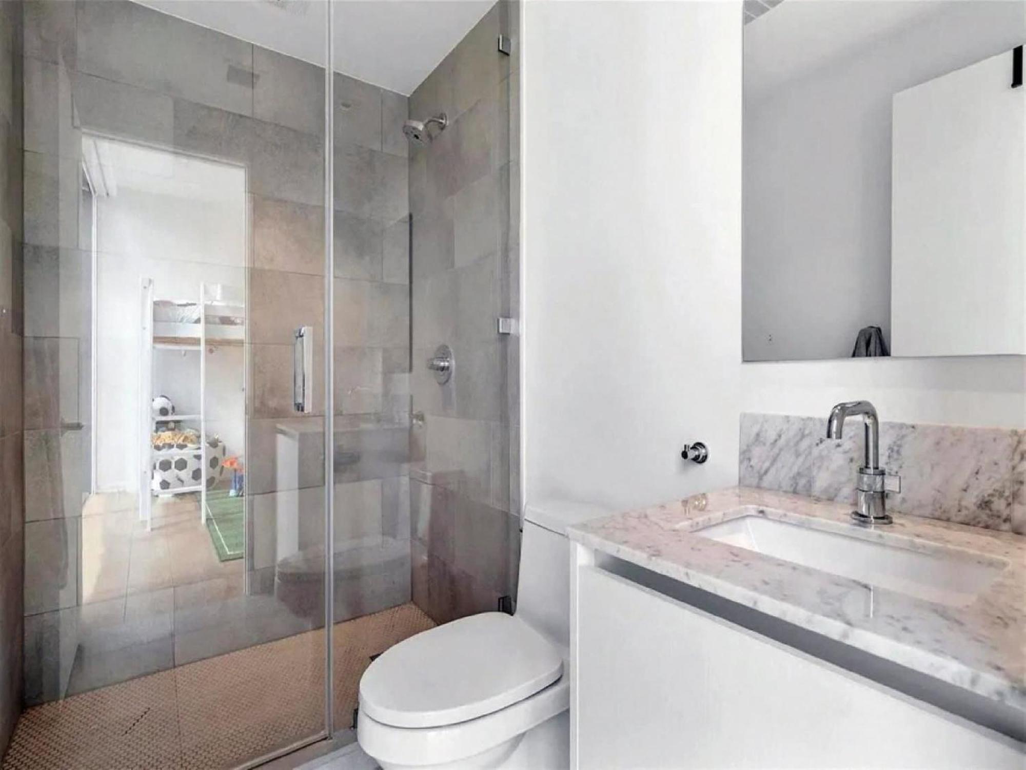 Sky With Bay Views In Edgewater Apartment Miami