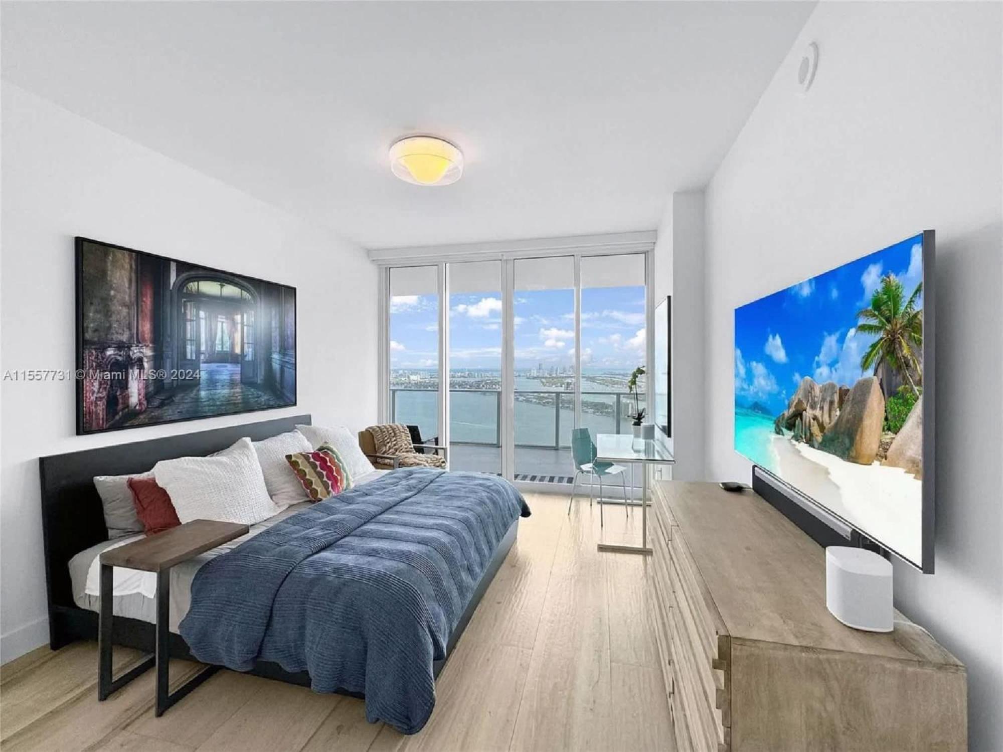 Apartment Penthouse With Stunning Views In Edgewater
