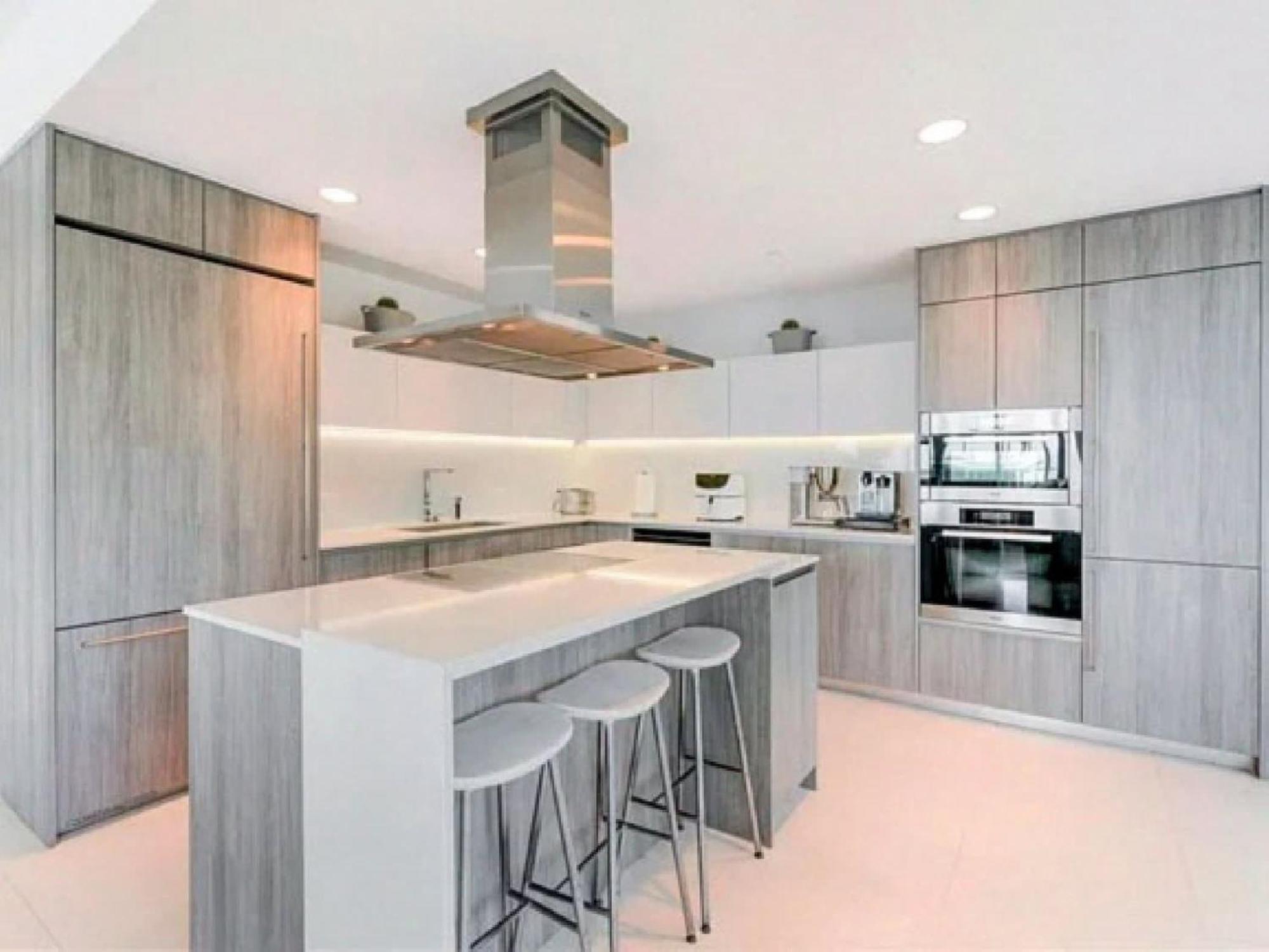 Apartment Elegant With Ocean Views In Key Biscayne *