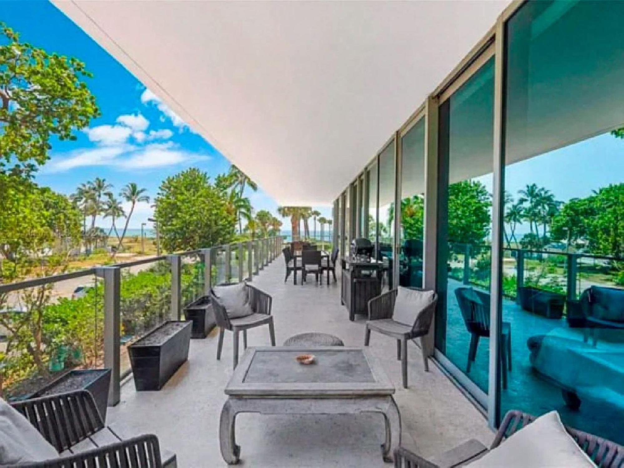 Elegant With Ocean Views In Key Biscayne Miami
