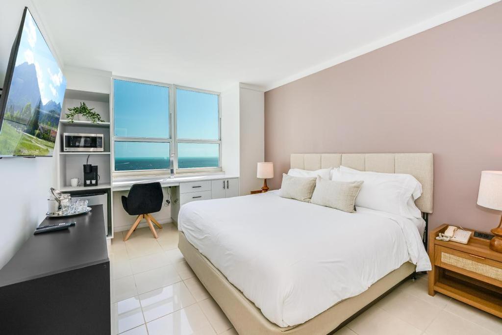 Coconut Grove Bayview Unit Parking Included Miami