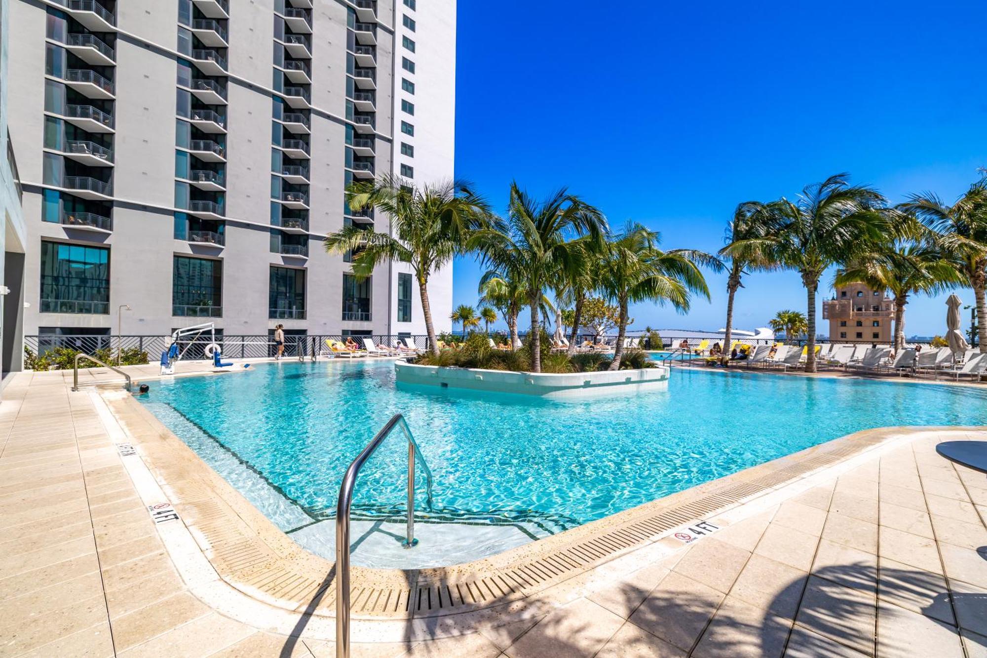 Apartment Magnificent 3 Bedrooms In Downtown With Incredible Views *