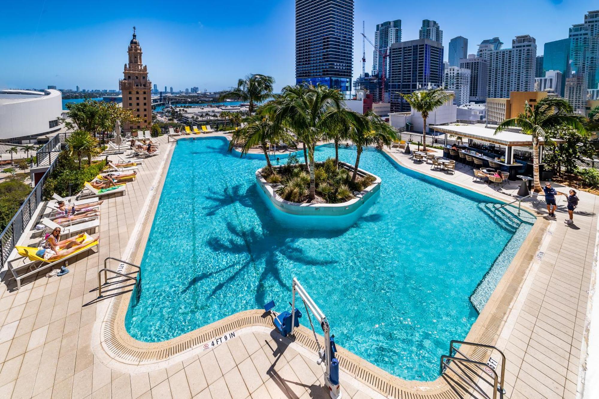 Magnificent 3 Bedrooms In Downtown With Incredible Views * Miami