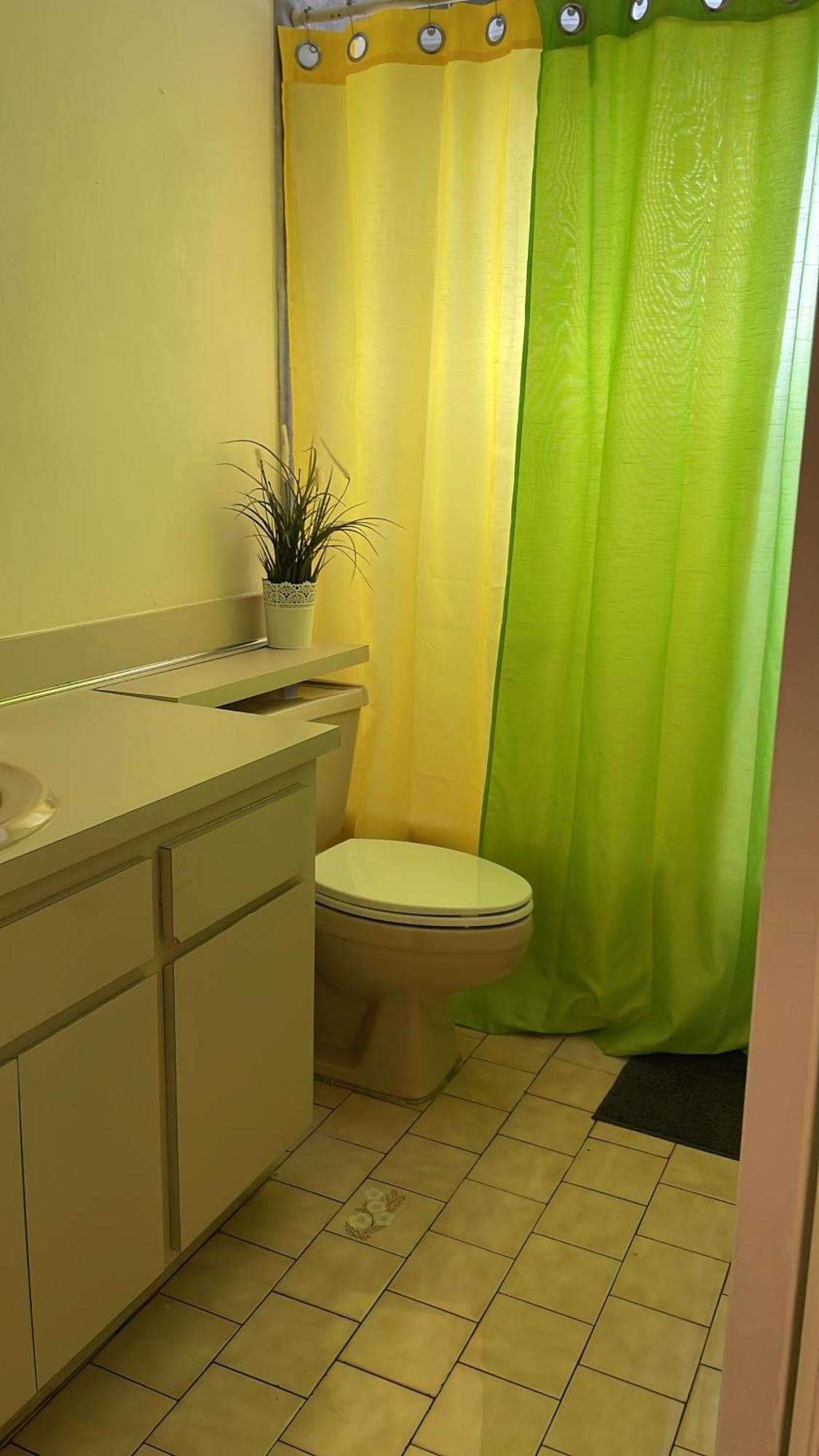 Homestay Beautiful In The Location In Miami! Miami