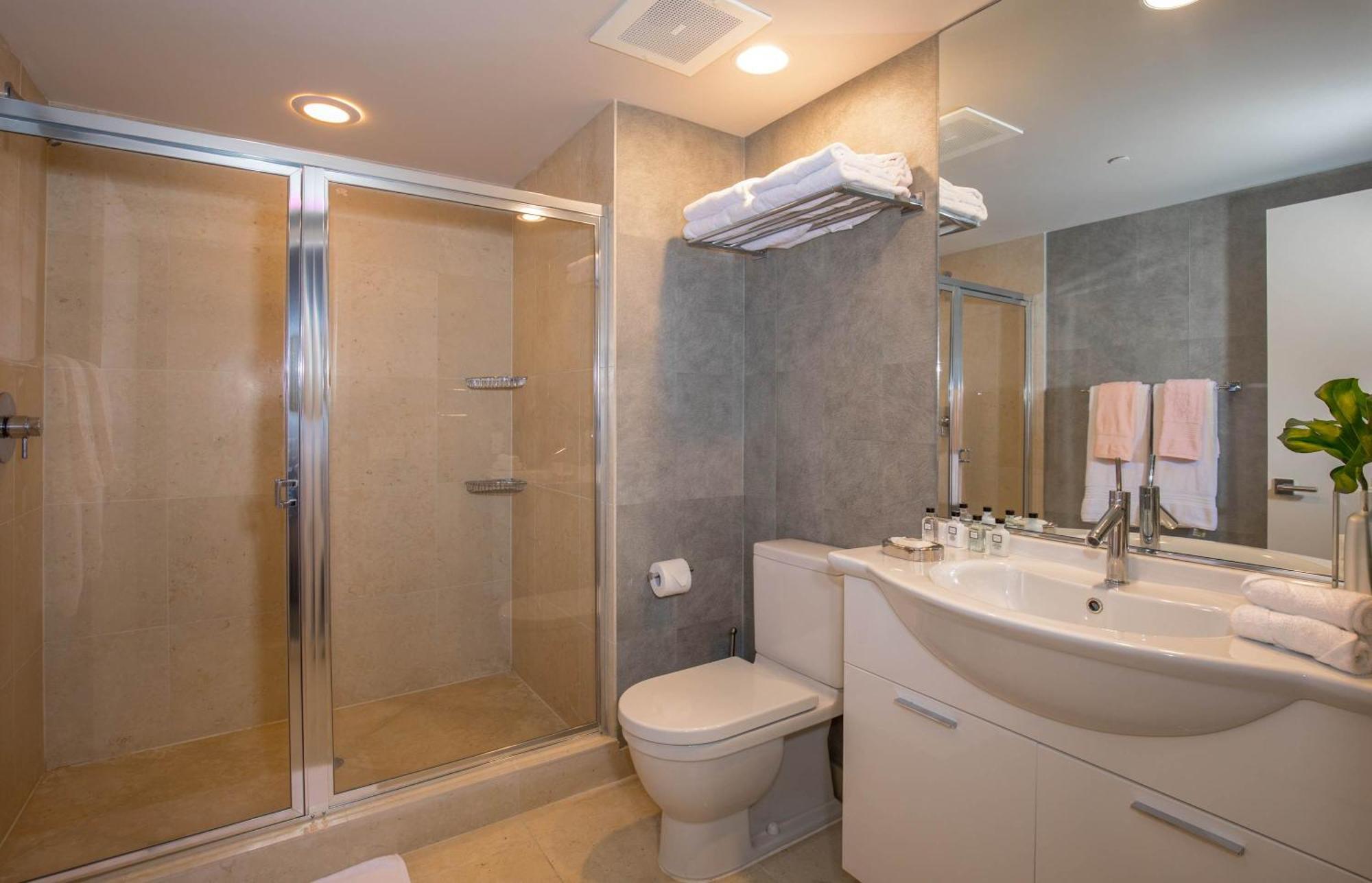 Mvr - Oceanfront Corner Balcony Luxe Miami