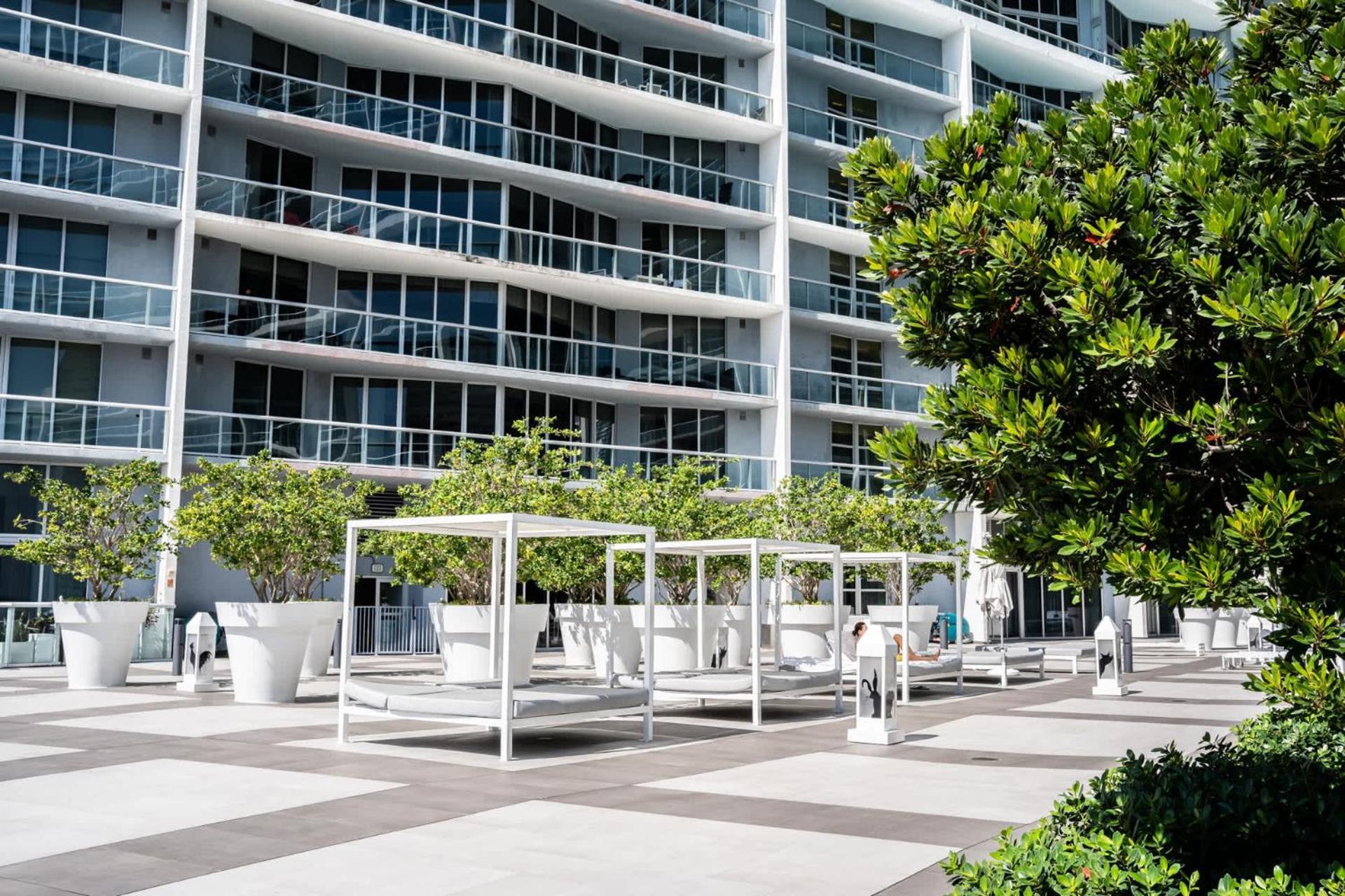 Mvr - Oceanfront Corner Balcony Luxe Apartment