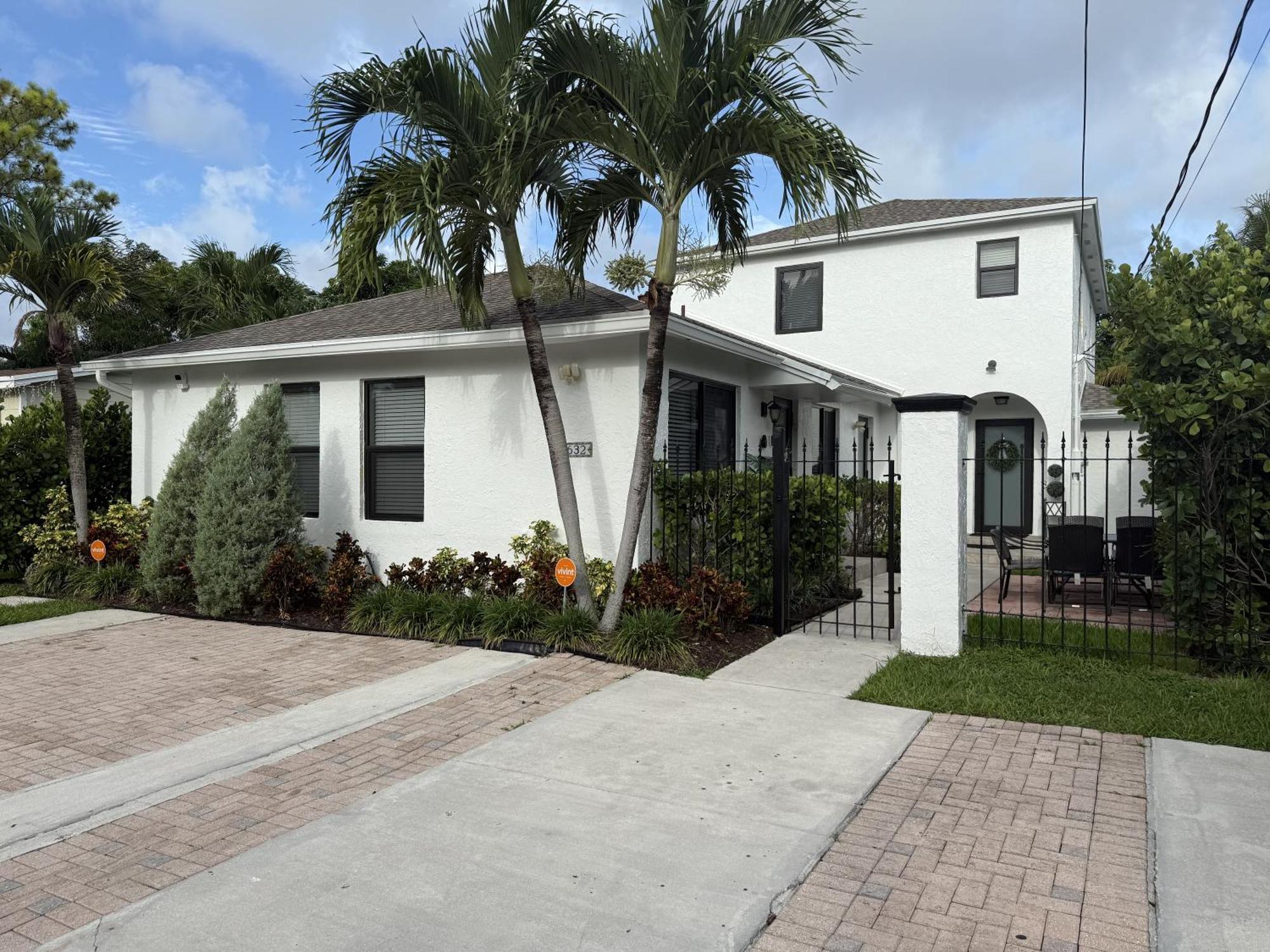 Cozy Near Coconut Grove And The Of Holiday home *