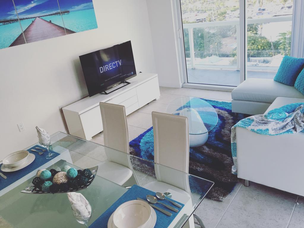 Starlight Suites * Miami