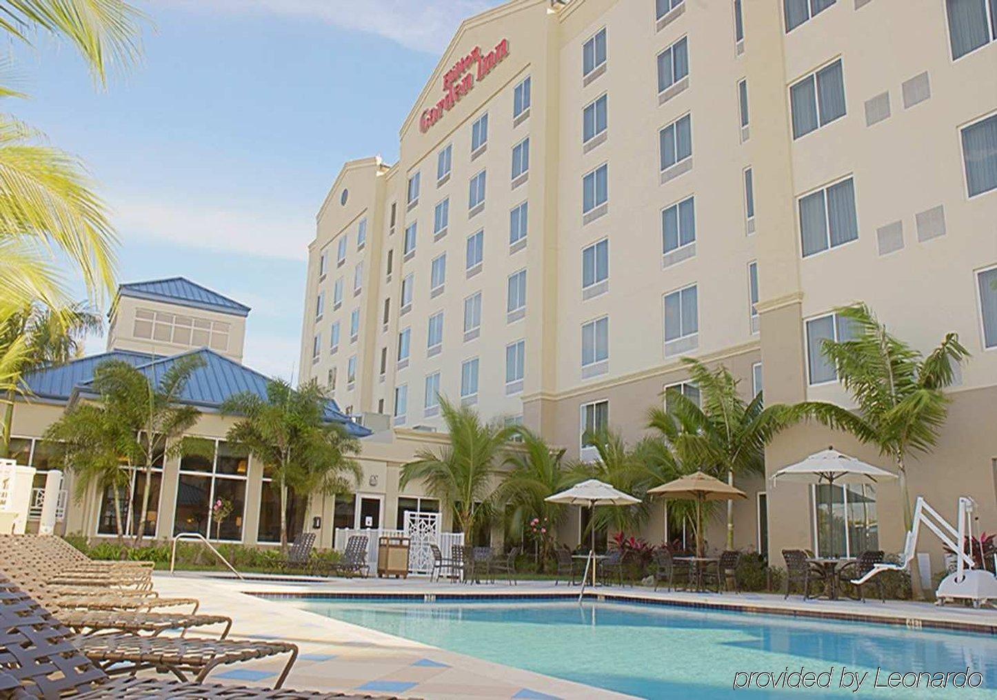 Hilton Garden Airport West Hotel 3*
