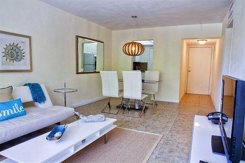 Apartment At Coral