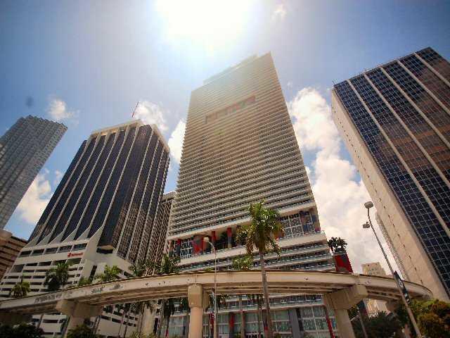 Luxury At 50 Biscayne Miami