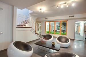 Selina Gold Dust Hotel Miami