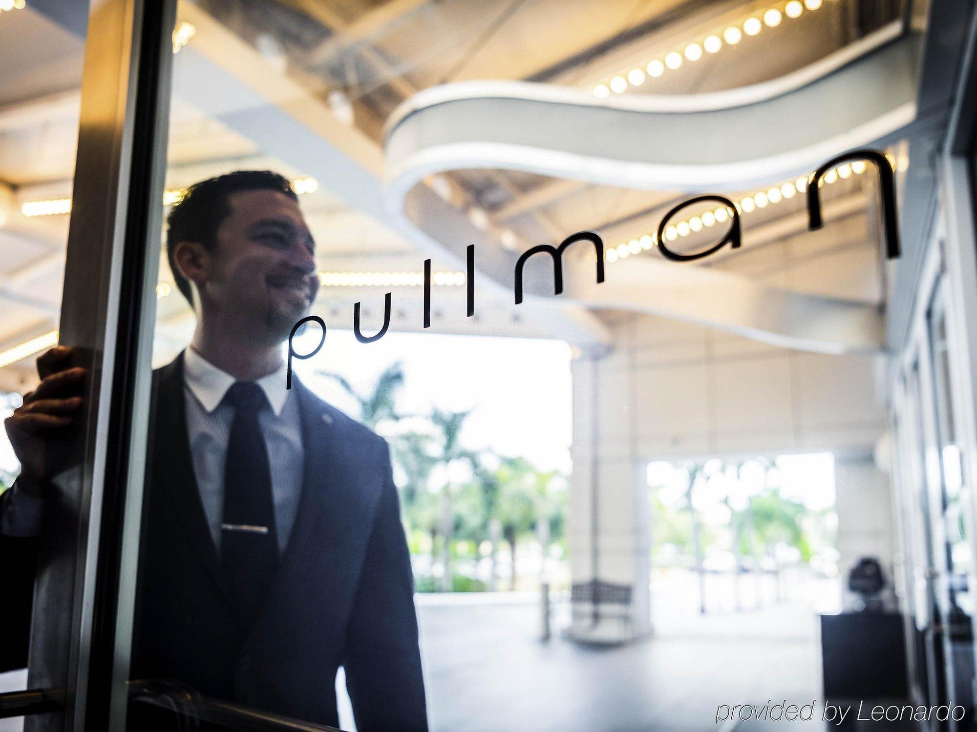 Pullman Airport Hotel 4*