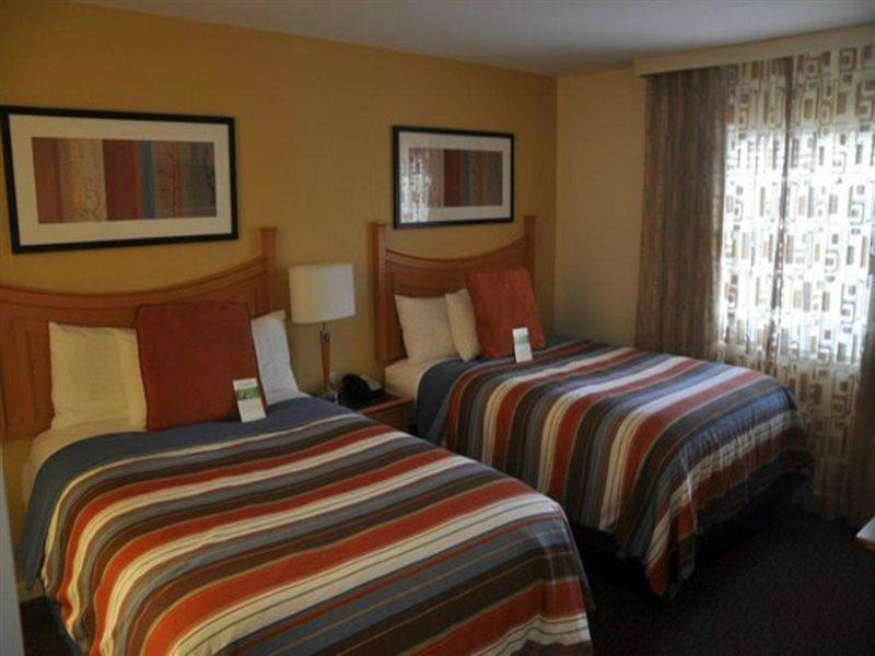 Hotel Hyatt House Airport 3*
