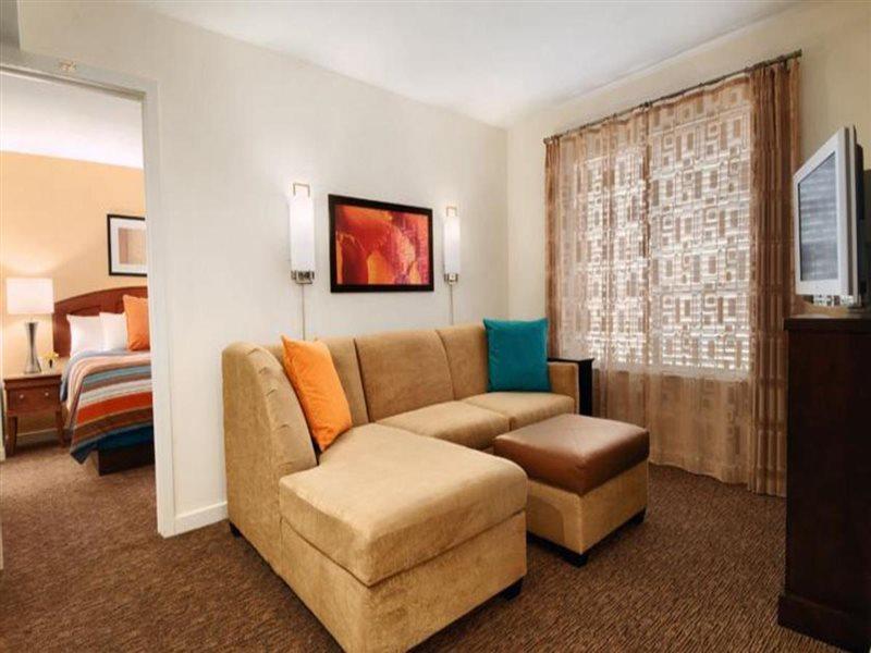 Hotel Hyatt House Airport 3*
