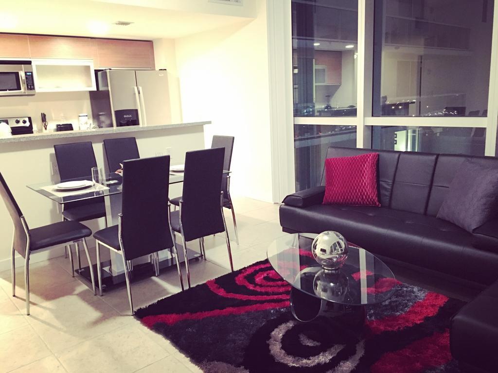 Starlight Suites * Miami
