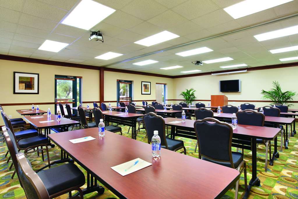 Hyatt House Airport