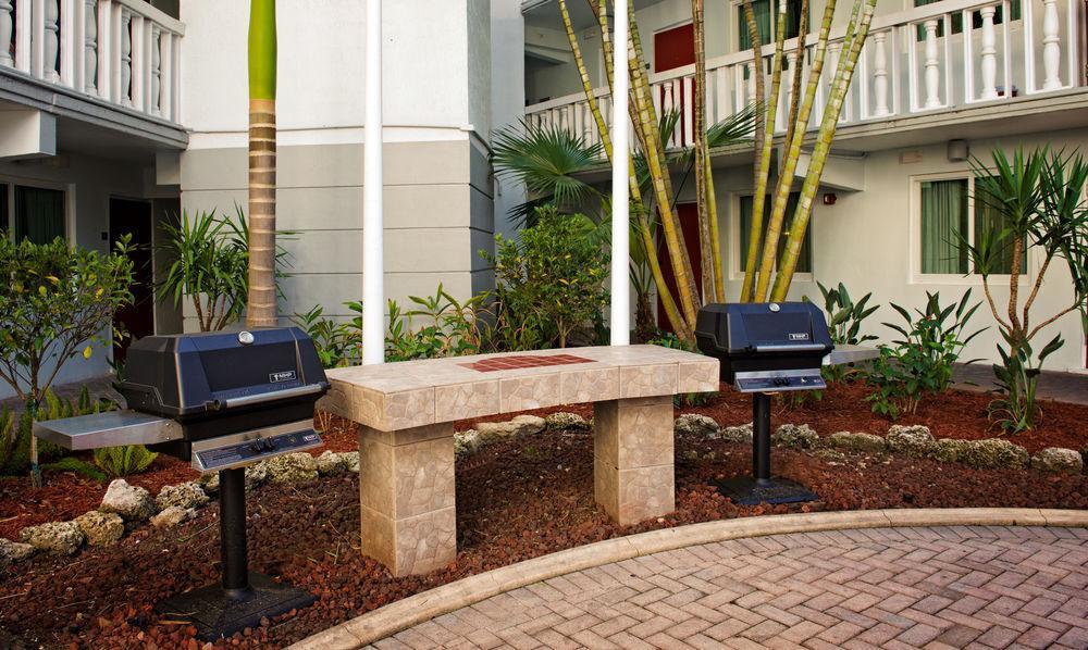 Hotel Coconut Grove
