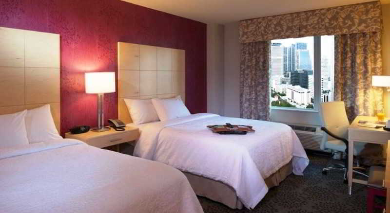 Hampton & By Hilton Downtown/brickell Miami