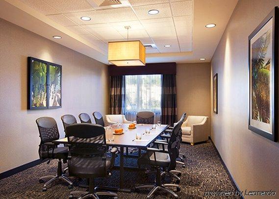Hotel Express Airport-blue Lagoon Area By Ihg