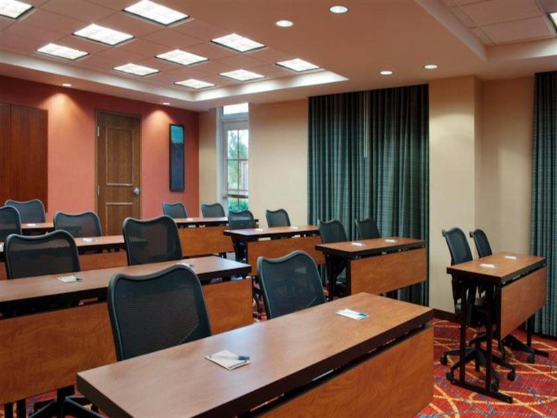 By Marriott Airport 3*