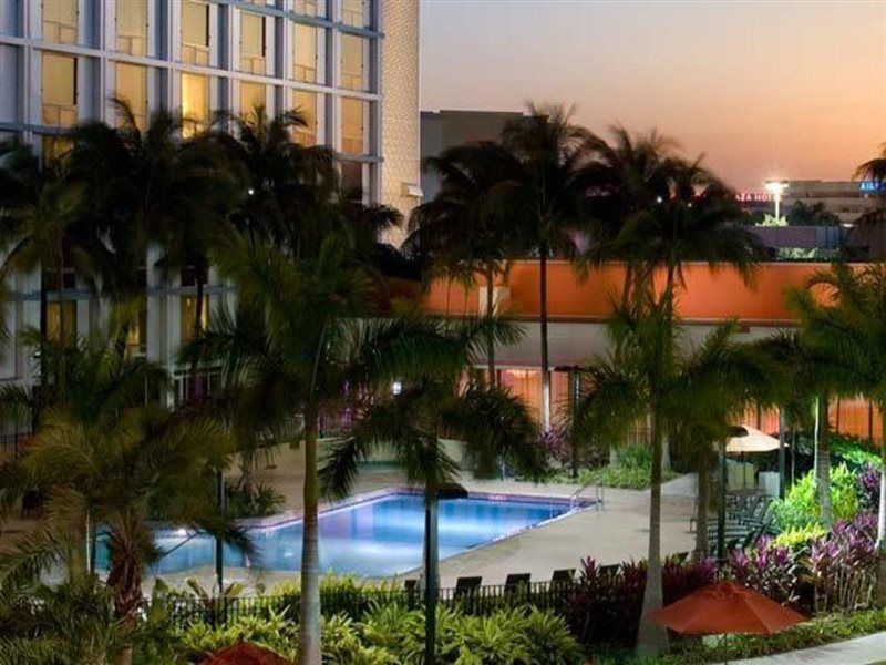 By Marriott Airport 3* Miami