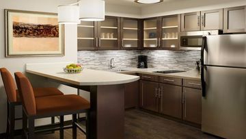 Hotel Staybridge - International Airport By Ihg